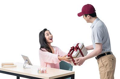 《巫师3》高清重制项目次世代版MOD现已正式发布